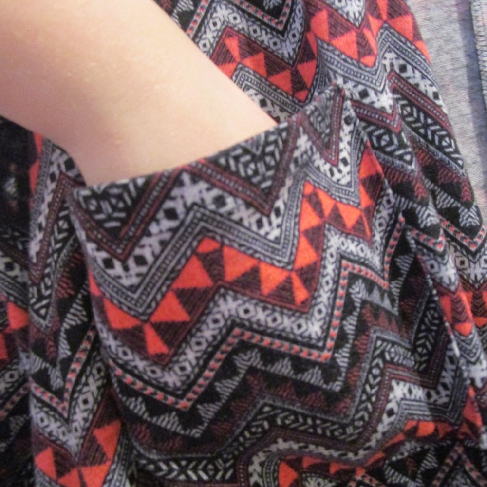 LuLaRoe women's tribal stripe zig zag cardigan M - Picture 4 of 6